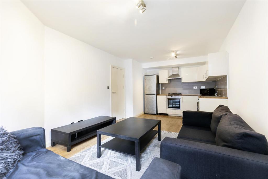 F1, 3 Torriano Mews -4.jpg