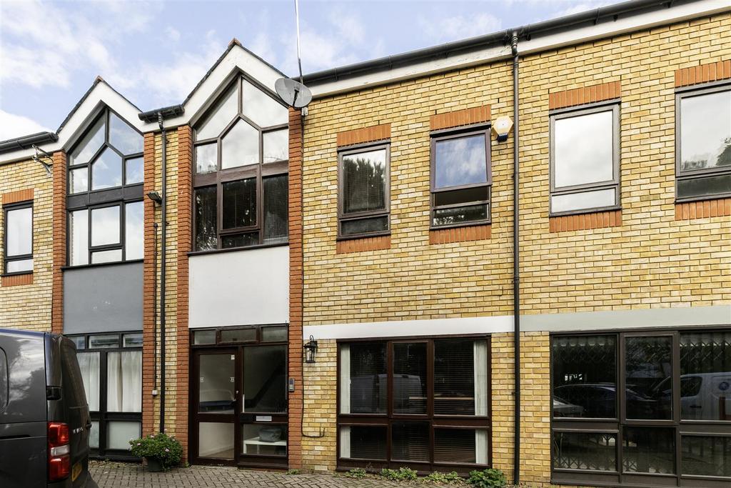 F1, 3 Torriano Mews -22.jpg