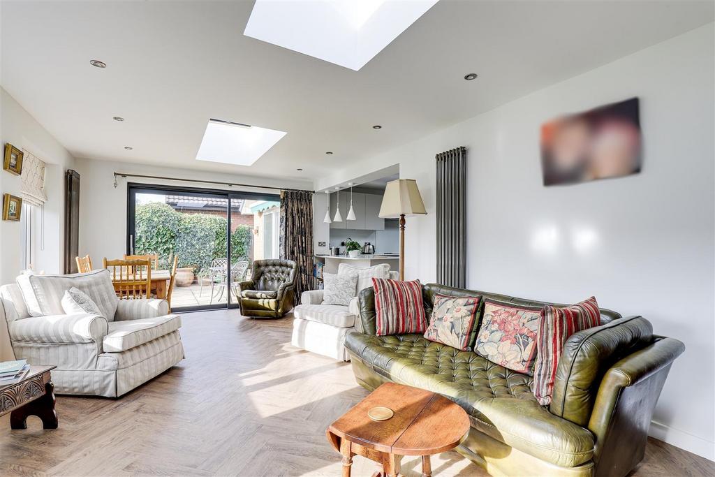 9 Oz F5ta Pbk-kl XA77a Rh6 A (1).jpg