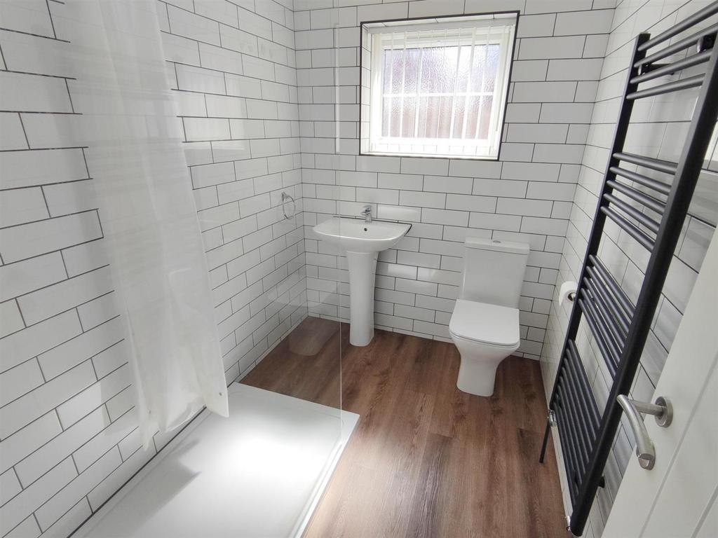 Shower room.jpg