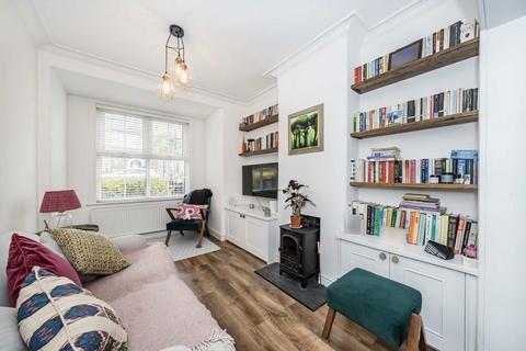 2 bedroom detached house for sale, Lessingham Avenue, London SW17