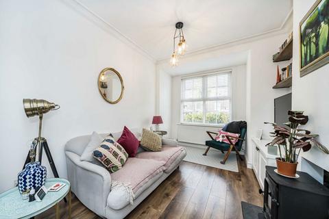 2 bedroom detached house for sale, Lessingham Avenue, London SW17