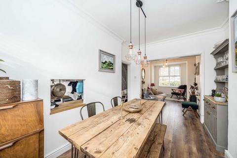 2 bedroom detached house for sale, Lessingham Avenue, London SW17
