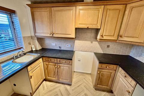2 bedroom flat for sale, Broad Oak Close, Eastbourne BN23