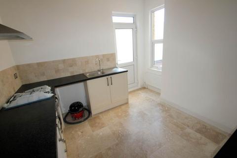2 bedroom flat for sale, Station Road, Westcliff On Sea