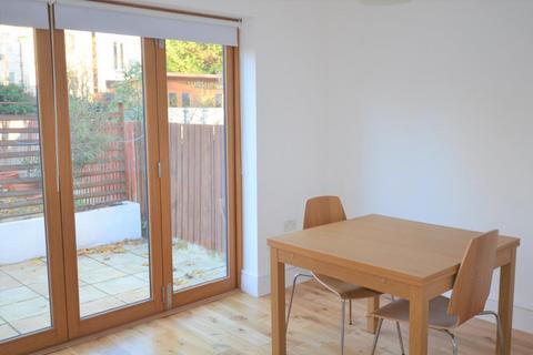 2 bedroom flat to rent, Studley Grange Road, Hanwell