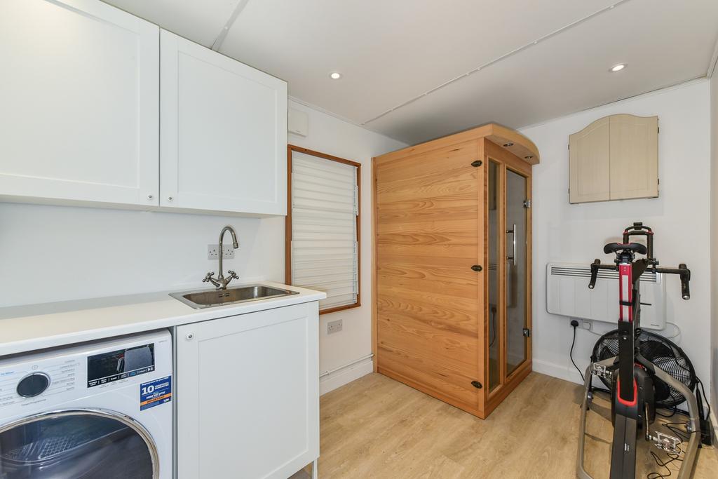 Utility &amp; Sauna Room