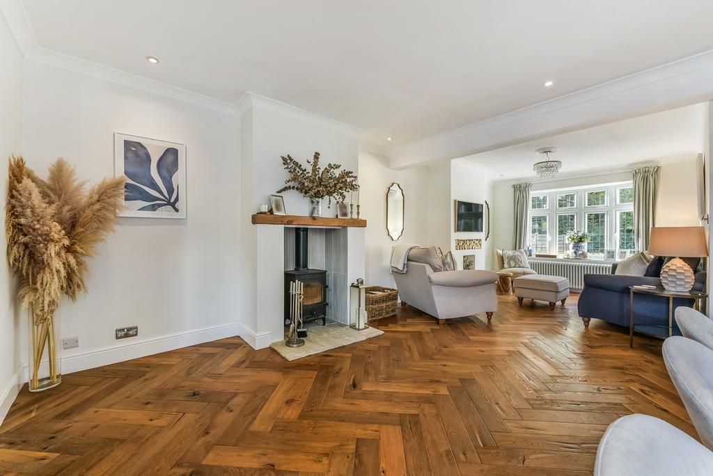 Sitting/Dining Room