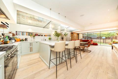 undefined, Bradley Gardens, London W13