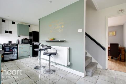 3 bedroom terraced house for sale, Scott Road, Stevenage