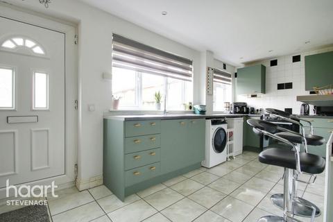 3 bedroom terraced house for sale, Scott Road, Stevenage