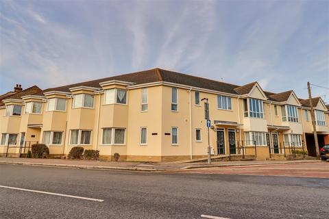 West Road, Westcliff-On-Sea SS0