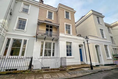 2 bedroom apartment to rent, Canynge Square, Somerset BS8