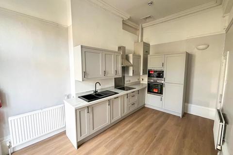 2 bedroom apartment to rent, Canynge Square, Somerset BS8