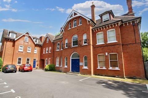 undefined, Westcar Lane, Hersham KT12