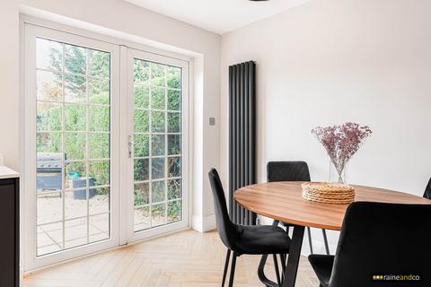3 bedroom semi-detached house for sale, Chelwood Avenue, Hatfield