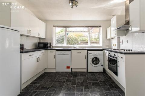 6 bedroom detached house to rent, Rushlake Road, Brighton