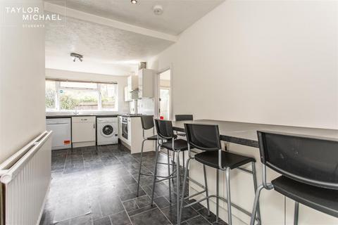 6 bedroom detached house to rent, Rushlake Road, Brighton