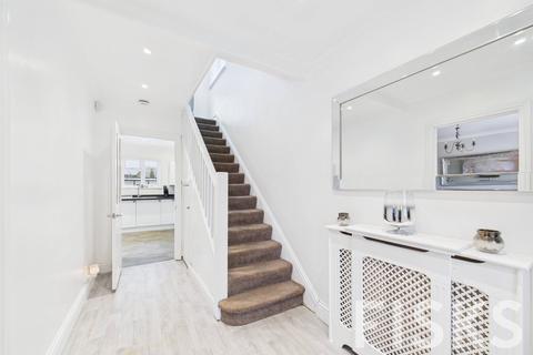 3 bedroom semi-detached house for sale, High Road, Benfleet, SS7