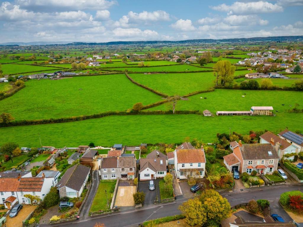 MT 109 Claverhma Road, Claverham, BS49 4 LE 106.jpe