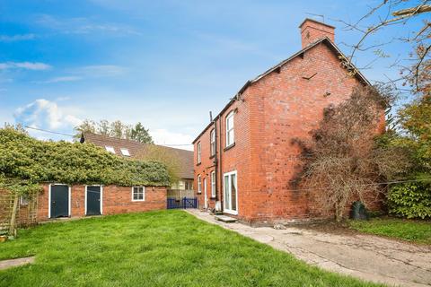 5 bedroom detached house for sale, Oaklands Road, Wrexham LL14