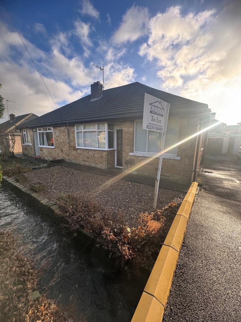 Attractive 2-bedroom semi -detached bungalow in C