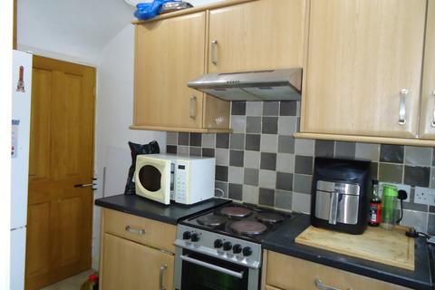 2 bedroom terraced house for sale, Rydall Street, Leeds LS11