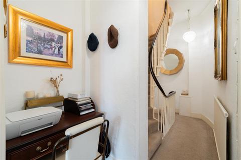 3 bedroom apartment to rent, 15 Montpellier Walk, Cheltenham
