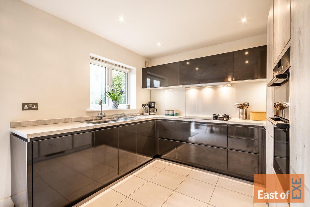 9 Holland Park - Web-15