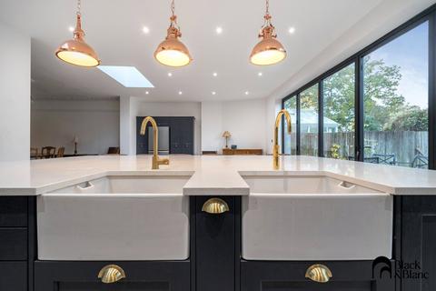 4 bedroom semi-detached house for sale, Scotts Lane, Shortlands, Bromley, BR2
