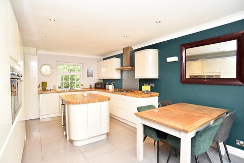 4 bedroom mews for sale, St Magnus Court, Cold Bath Road, Harrogate