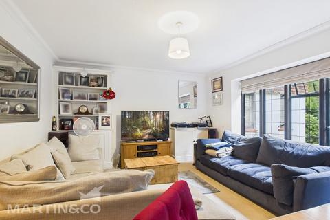 undefined, Cedars, Tunbridge Wells TN2