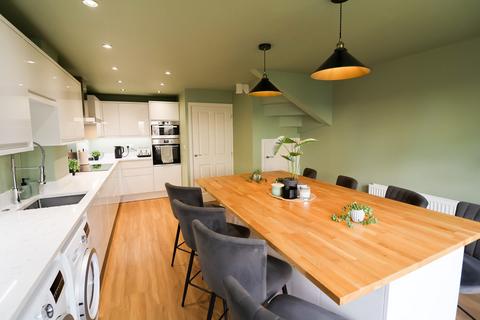 4 bedroom semi-detached house for sale, Valehouse Way, Glossop SK13