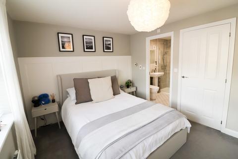 4 bedroom semi-detached house for sale, Valehouse Way, Glossop SK13