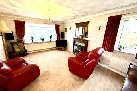3 bedroom detached bungalow for sale, Pine Close, Holbeach