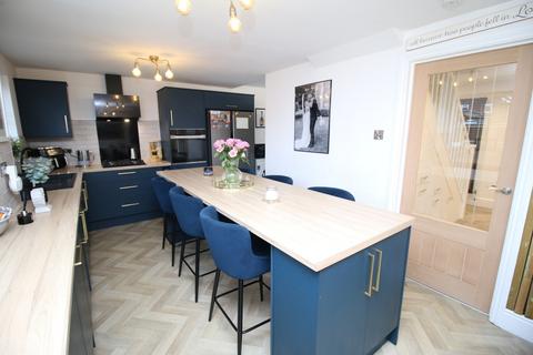 4 bedroom detached house for sale, Sennen Close, Nuneaton