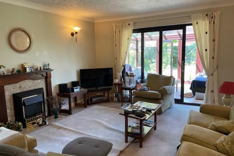 3 bedroom detached bungalow for sale, Mountbatten Way, Bourne
