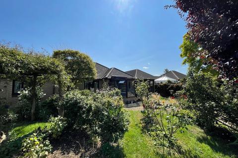 3 bedroom detached bungalow for sale, Mountbatten Way, Bourne