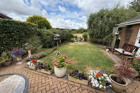 3 bedroom detached bungalow for sale, Cedar Drive, Bourne