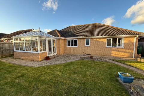 3 bedroom detached bungalow for sale, Mountbatten Way, Bourne