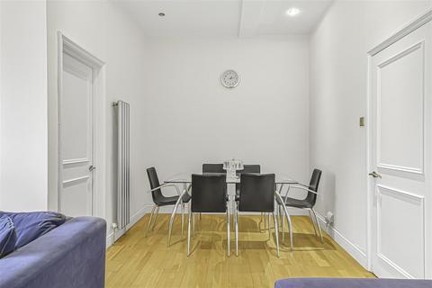 2 bedroom flat for sale, Eardley Crescent, Earls Court, SW5