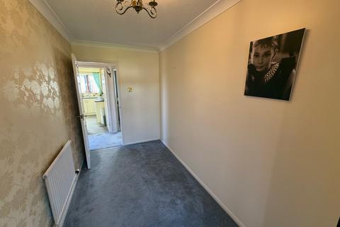 2 bedroom semi-detached bungalow for sale, Abbots Close