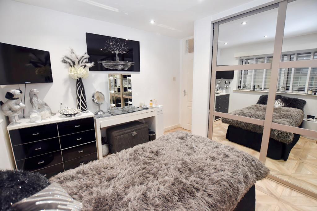 Bedroom 2a