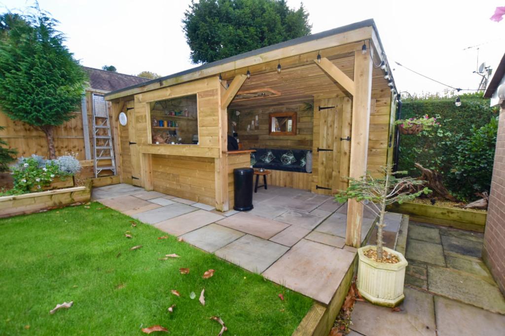 Outdoor Kitchen