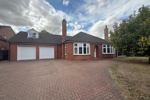 4 bedroom detached bungalow for sale, Chapel Street, Sleaford