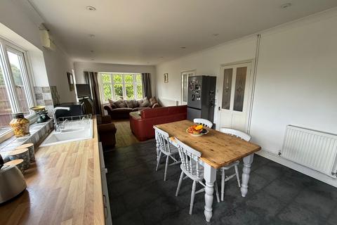 4 bedroom detached bungalow for sale, Chapel Street, Sleaford