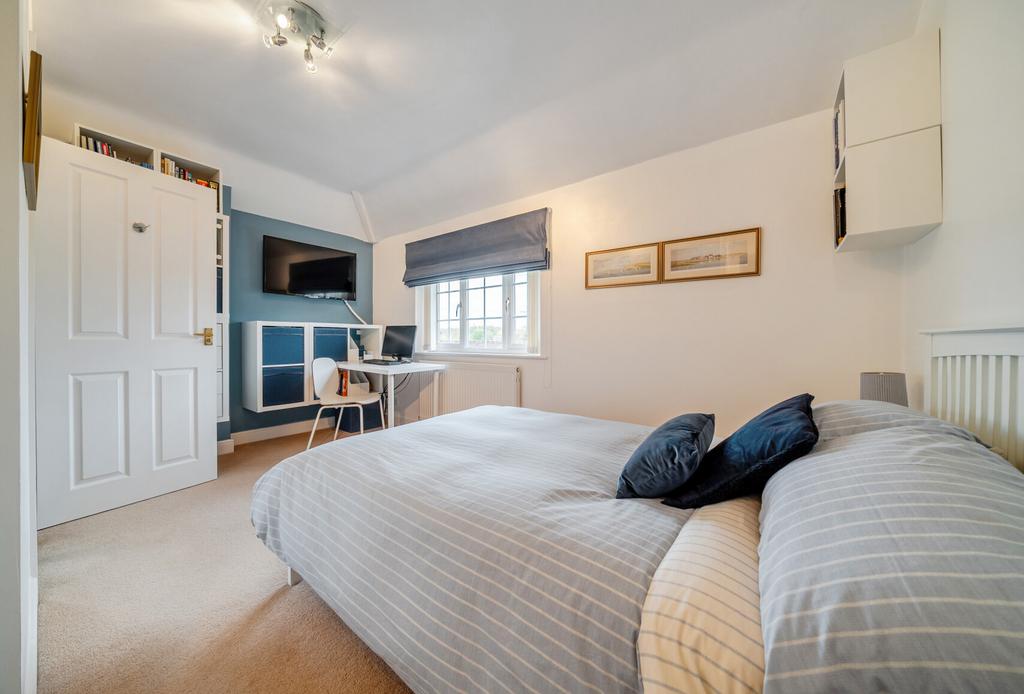 1372867-1-6904ad6...