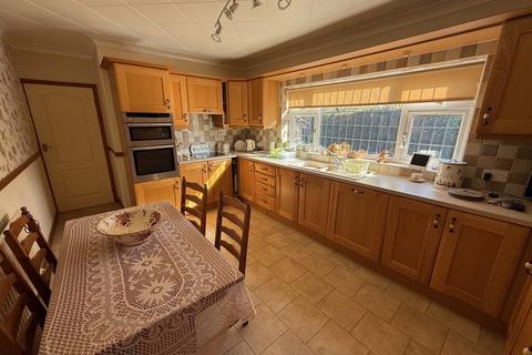 3 bedroom detached bungalow for sale, Cuckoo Bush Bungalow, Christophers Lane, Bourne