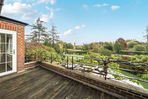 Fairfield Clandon Road, West Clandon, Guildford, GU4 7UW