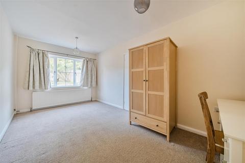 Fairfield Clandon Road, West Clandon, Guildford, GU4 7UW